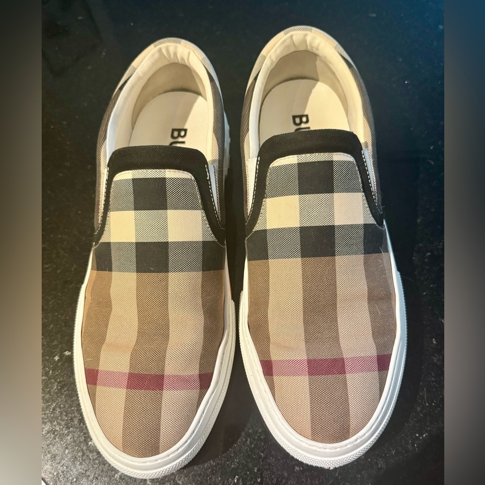 Burberry slip on sneakers, like new and hardly worn, size 45 or 10.5 U.S.